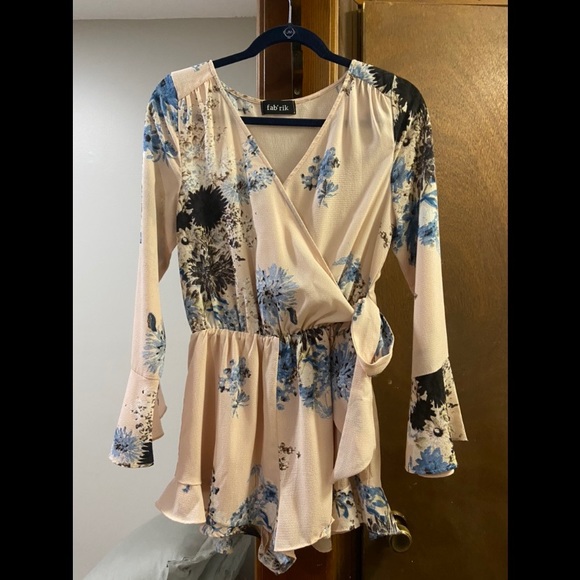 Fabrik blush pink floral romper - Picture 2 of 5